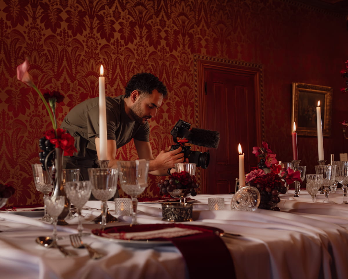 Charly Coulardot, en plein tournage culinaire au château